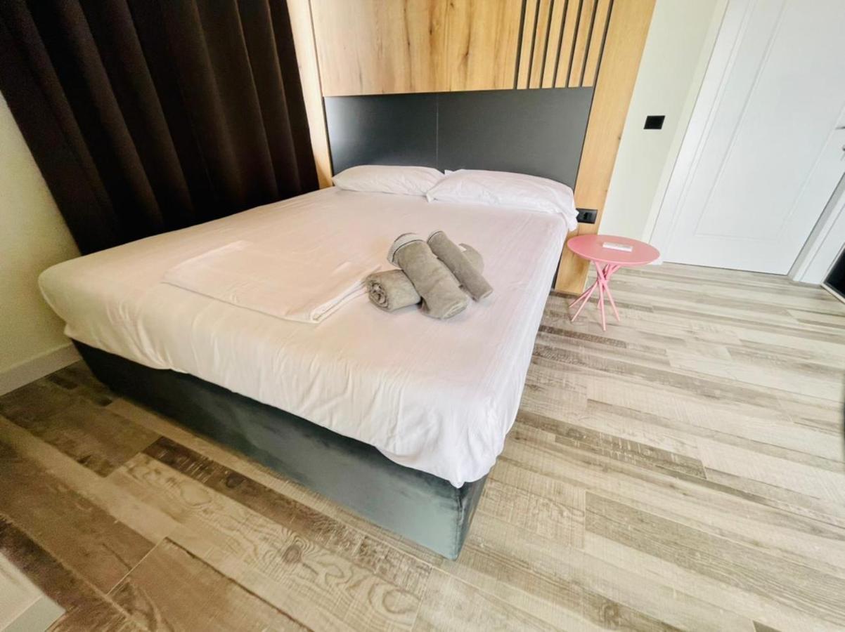 Adriatik Hotel Wlora Zewnętrze zdjęcie