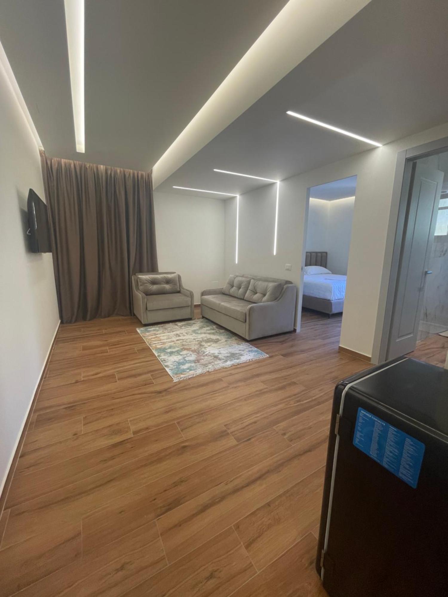 Adriatik Hotel Wlora Zewnętrze zdjęcie