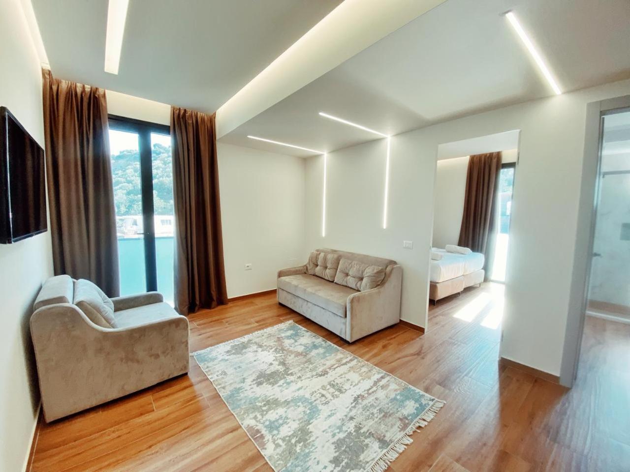 Adriatik Hotel Wlora Zewnętrze zdjęcie