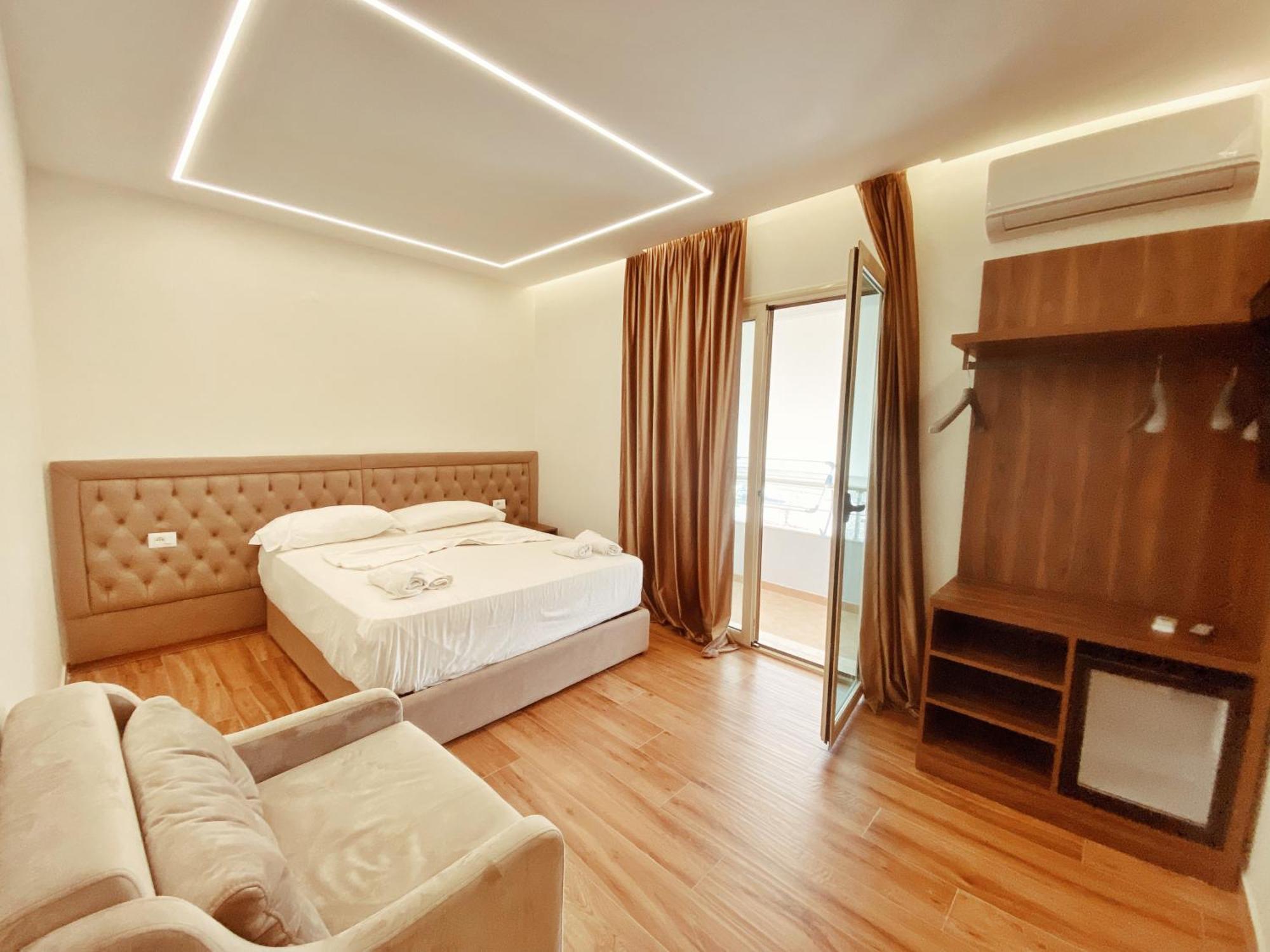 Adriatik Hotel Wlora Zewnętrze zdjęcie